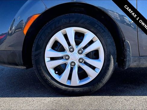 Used 2021 Kia Soul LX image 32