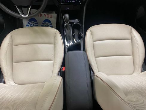 Used 2024 Buick Encore GX Avenir w/ Avenir Convenience Package FWD image 19