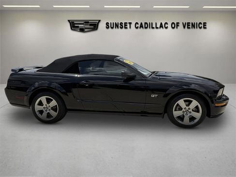 Used 2007 Ford Mustang GT Premium RWD image 2