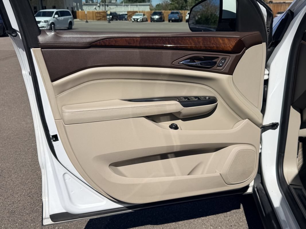 Used 2015 Cadillac SRX Premium w/ Driver Assist Package FWD image 6