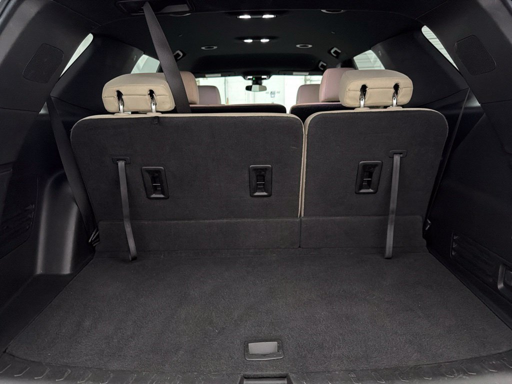 Used 2023 Chevrolet Traverse LS w/ Safety Package FWD image 28