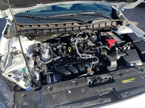 Used 2025 Nissan Altima 2.5 SV image 32