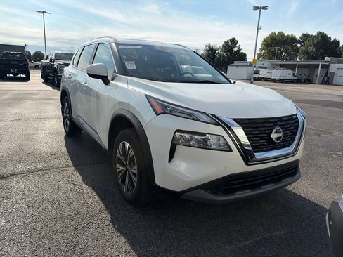 Used 2023 Nissan Rogue SV w/ SV Premium B Package AWD/4WD image 1