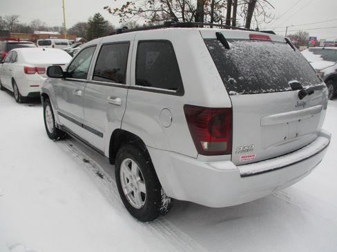 Used 2007 Jeep Grand Cherokee Laredo image 4