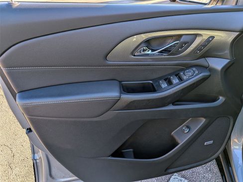 Used 2023 Chevrolet Traverse Premier w/ Redline Edition image 11