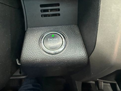 Used 2018 Ford F150 Lariat w/ Equipment Group 502A Luxury image 17