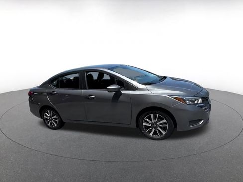Used 2025 Nissan Versa SV FWD image 2