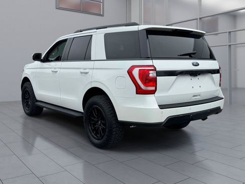 Used 2020 Ford Expedition XLT w/ Equipment Group 202A AWD/4WD image 4