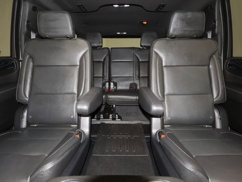 Used 2021 GMC Yukon XL Denali w/ Denali Premium Package AWD/4WD image 33
