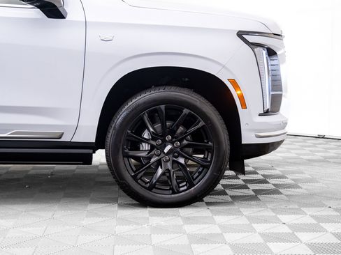 New 2026 Cadillac Escalade Luxury w/ Touring Package image 40