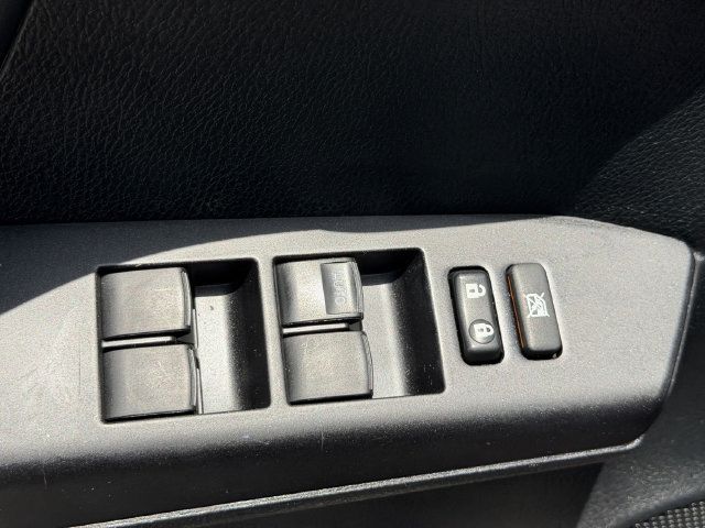 Used 2018 Toyota RAV4 XLE FWD image 20