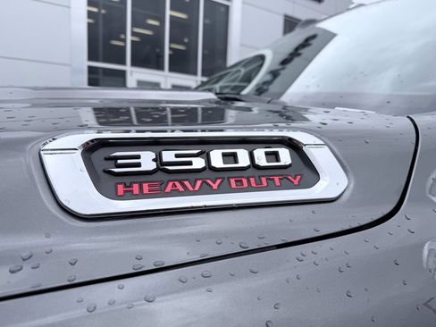 Used 2023 RAM 3500 Limited image 9