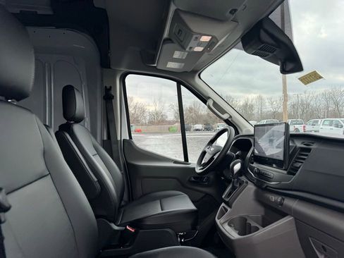 New 2026 Ford Transit 250 148 Medium Roof image 13