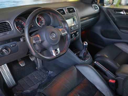 Used 2011 Volkswagen GTI 4-Door FWD image 15