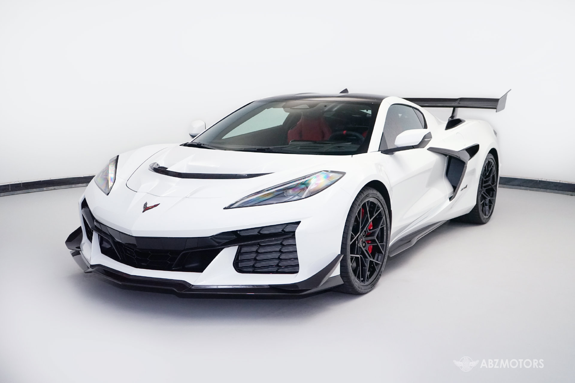 Used 2026 Chevrolet Corvette ZR1 w/ ZR1 Carbon Fiber Aero Package RWD image 2