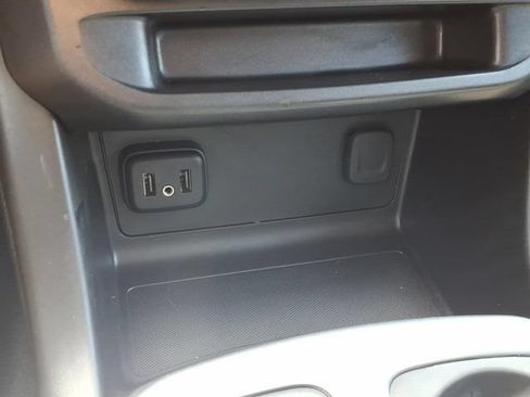 Used 2022 Chevrolet Colorado LT RWD image 27