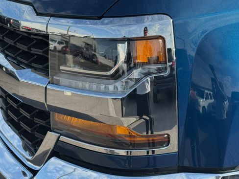 Used 2018 Chevrolet Silverado 1500 LT w/ All Star Edition image 9