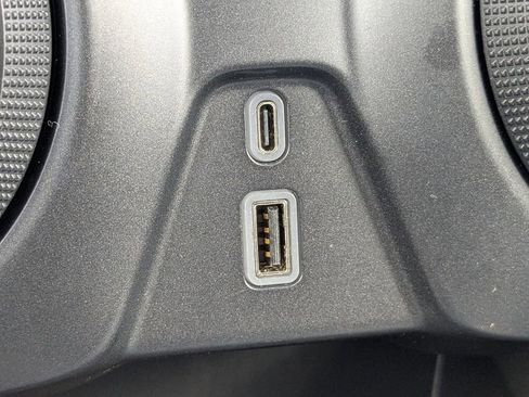 Used 2025 Chevrolet Blazer LT image 23