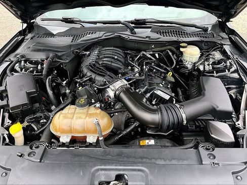 Used 2015 Ford Mustang V6 image 29