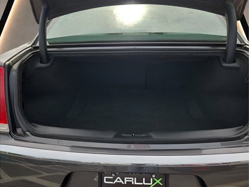 Used 2018 Chrysler 300 Touring L AWD/4WD image 24