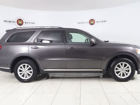 Used 2019 Dodge Durango SXT image 2