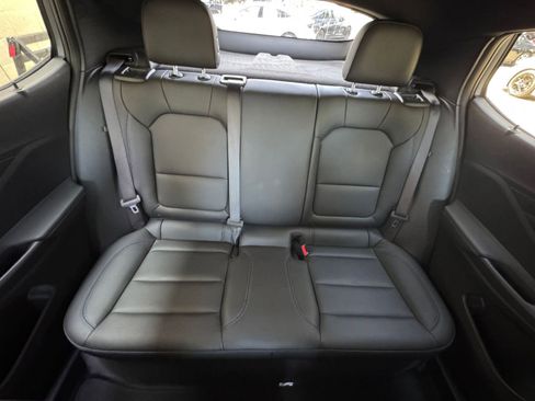 Used 2025 Buick Envista Sport Touring image 38