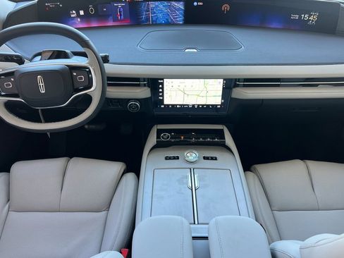 New 2026 Lincoln Navigator L Reserve AWD/4WD image 11