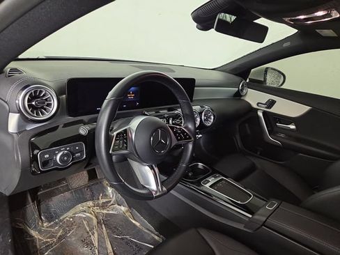 Used 2025 Mercedes-Benz CLA 250 image 14