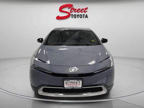 Used 2017 Toyota Highlander Limited image 2