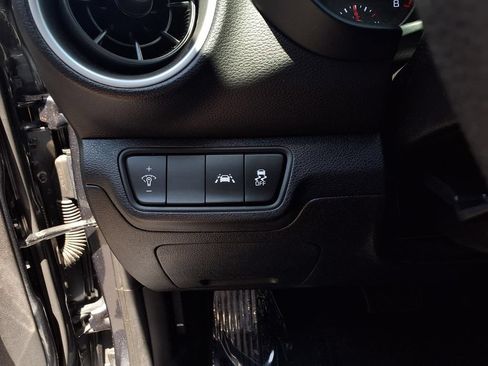 Used 2021 Kia Forte LXS FWD image 15