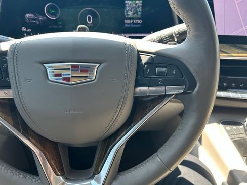 Used 2021 Cadillac Escalade Premium Luxury Platinum AWD/4WD image 14