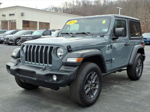 Used 2024 Jeep Wrangler Sport image 10