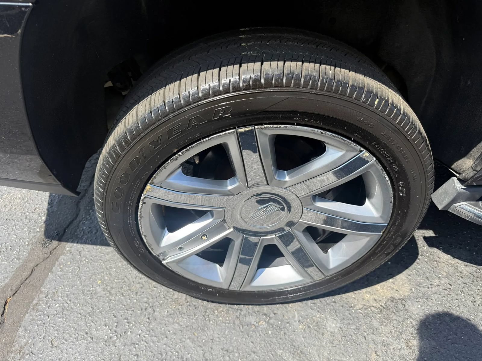 Used 2019 Cadillac Escalade Luxury AWD/4WD image 60