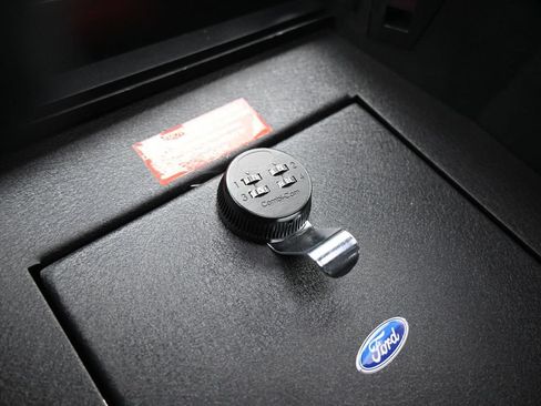 Used 2021 Ford F250 Lariat AWD/4WD image 18