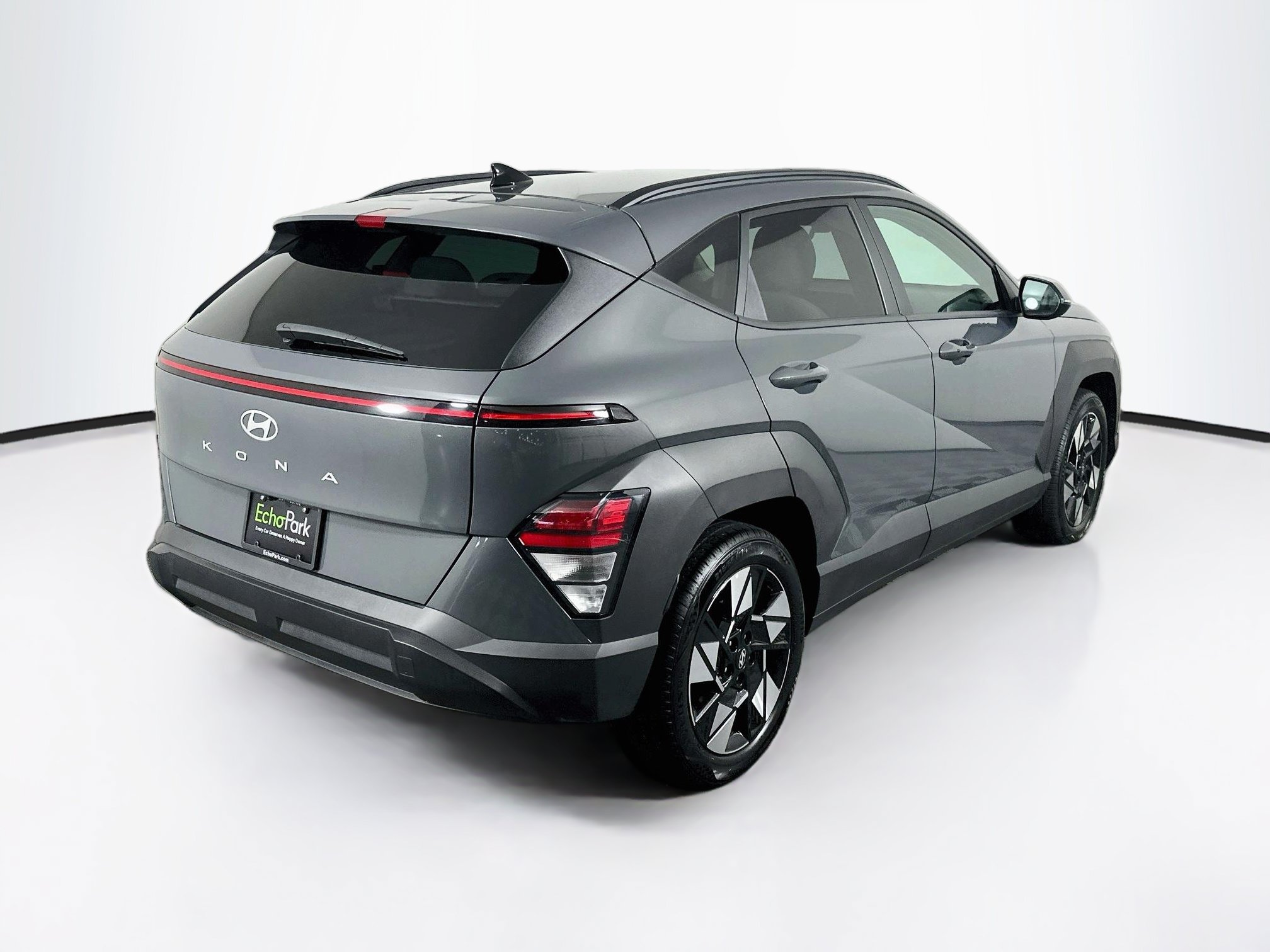 Used 2025 Hyundai Kona SEL FWD image 9