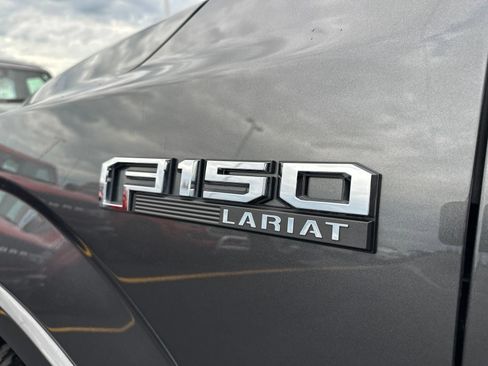 Used 2019 Ford F150 Lariat w/ Equipment Group 502A Luxury AWD/4WD image 15