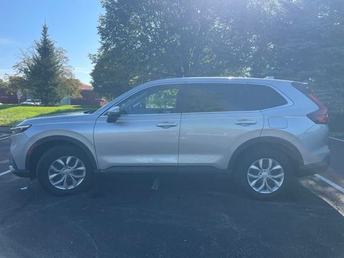 Certified 2025 Honda CR-V LX image 9