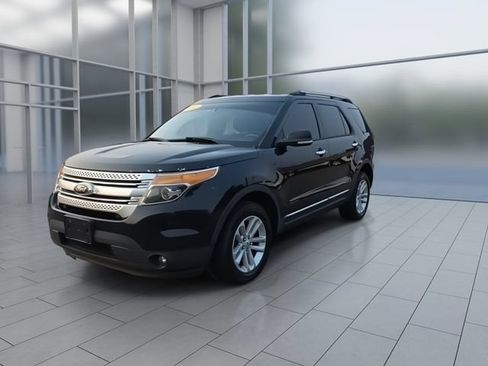 Used 2014 Ford Explorer XLT AWD/4WD image 4