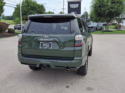 Used 2022 Toyota 4Runner TRD Sport w/ Technology Package AWD/4WD image 8