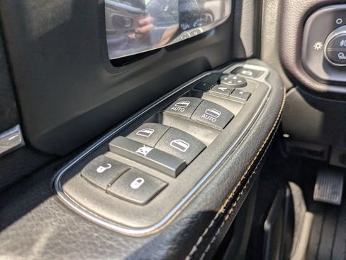 Used 2022 RAM 2500 Laramie AWD/4WD image 26