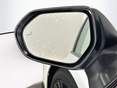 Used 2025 Toyota Camry SE FWD image 16