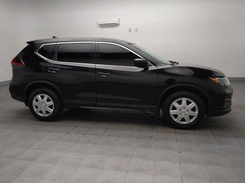 Used 2019 Nissan Rogue S AWD/4WD image 11