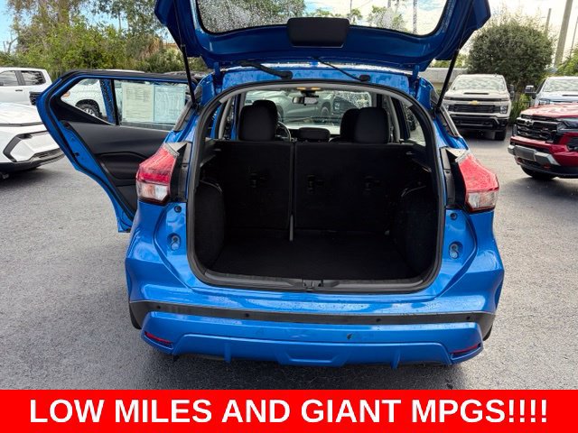 Used 2021 Nissan Kicks S FWD image 16