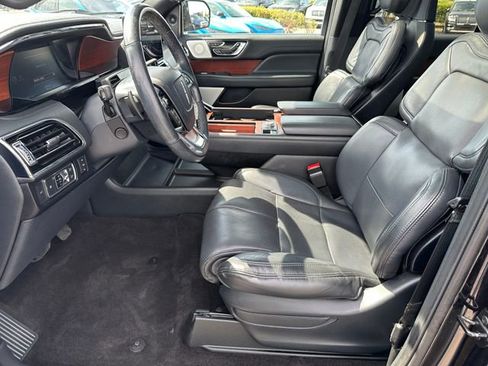 Used 2022 Lincoln Navigator Reserve AWD/4WD image 22
