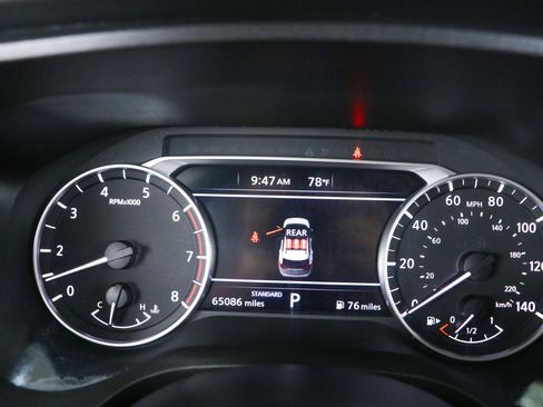 Used 2024 Nissan Rogue SV FWD image 15