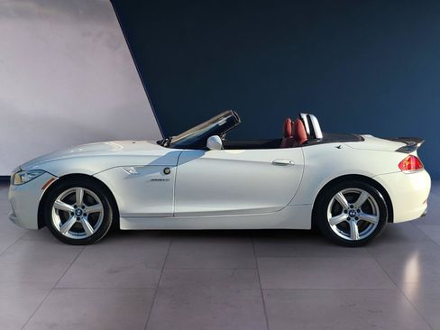Used 2011 BMW Z4 sDrive30i RWD image 2