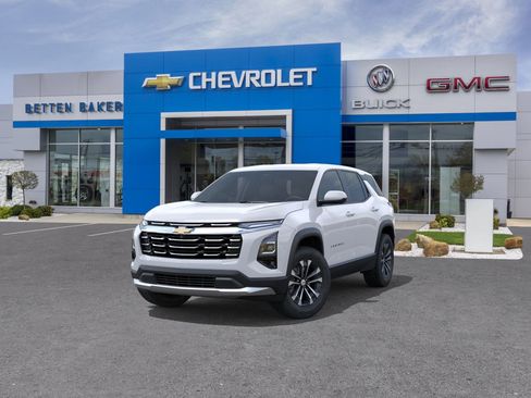 New 2026 Chevrolet Equinox LT w/ Convenience Package II FWD image 8