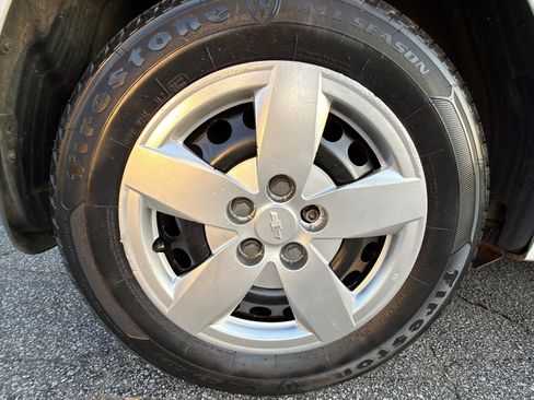 Used 2014 Chevrolet Sonic LS image 38