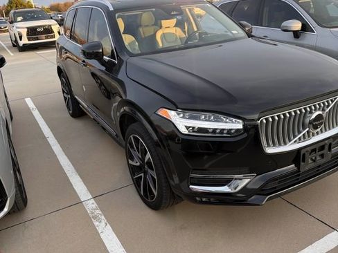 Used 2024 Volvo XC90 B5 Plus w/ Protection Package Premier image 2