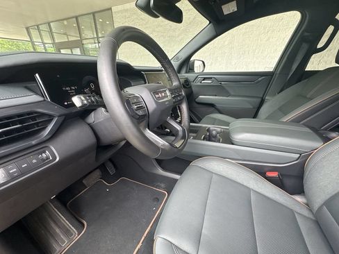 Certified 2025 GMC Acadia AT4 AWD/4WD image 10